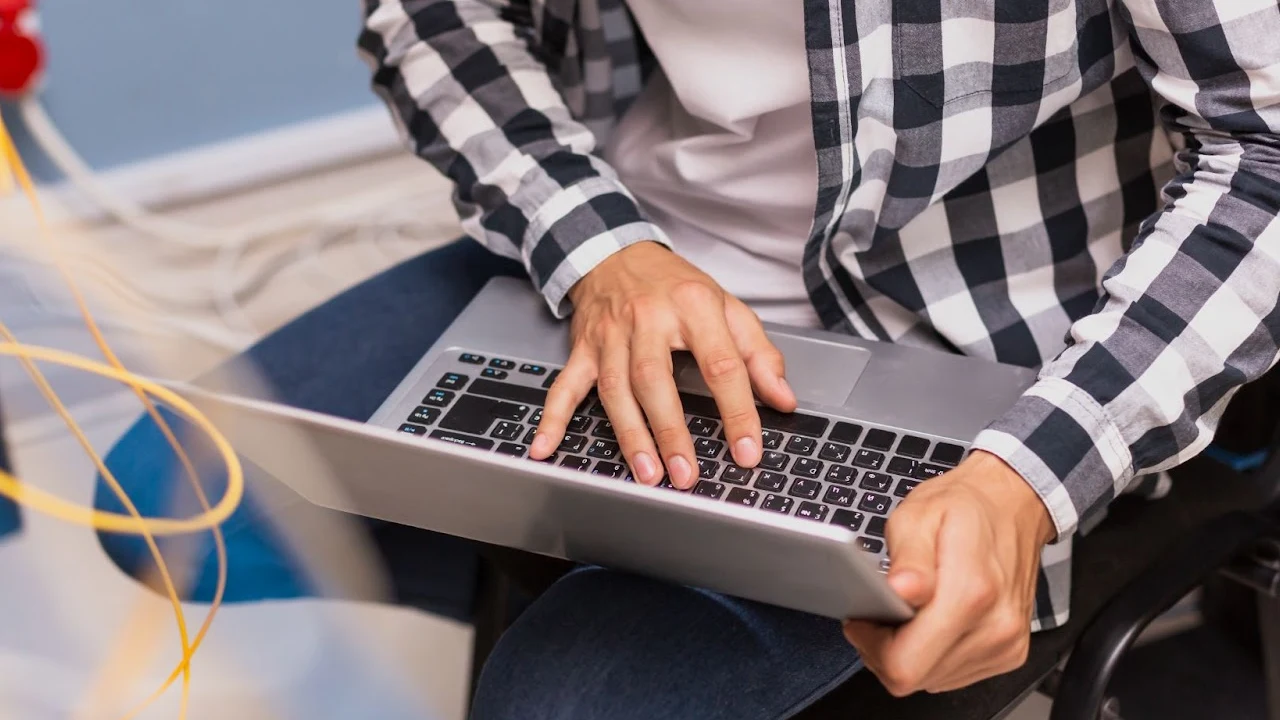 How Does Windstream Fiber Optic Internet Work?