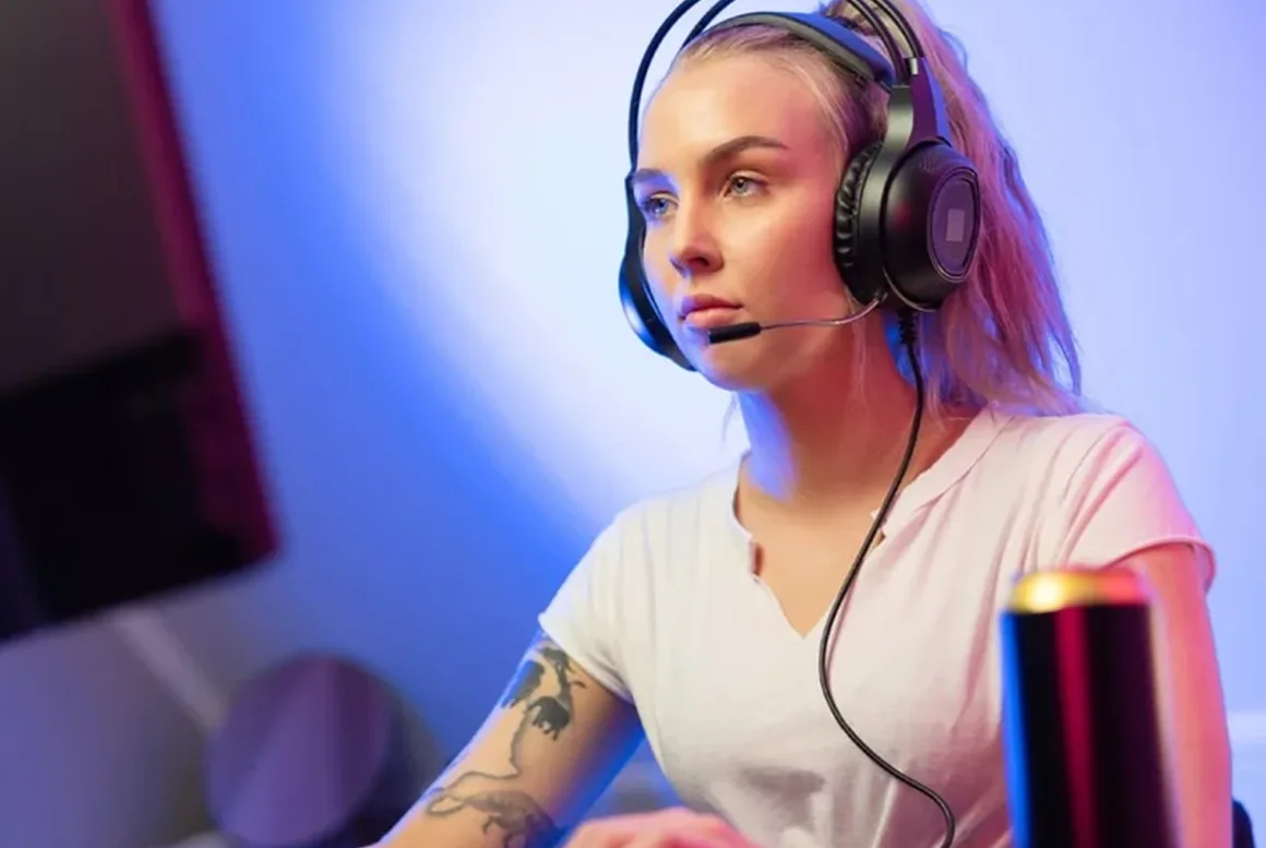 Latency Blame Divide: Why Men Blame Lag More Than Women in Online Gaming