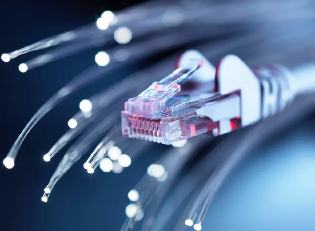 Comparison of top fiber optic internet providers and their available speed plans